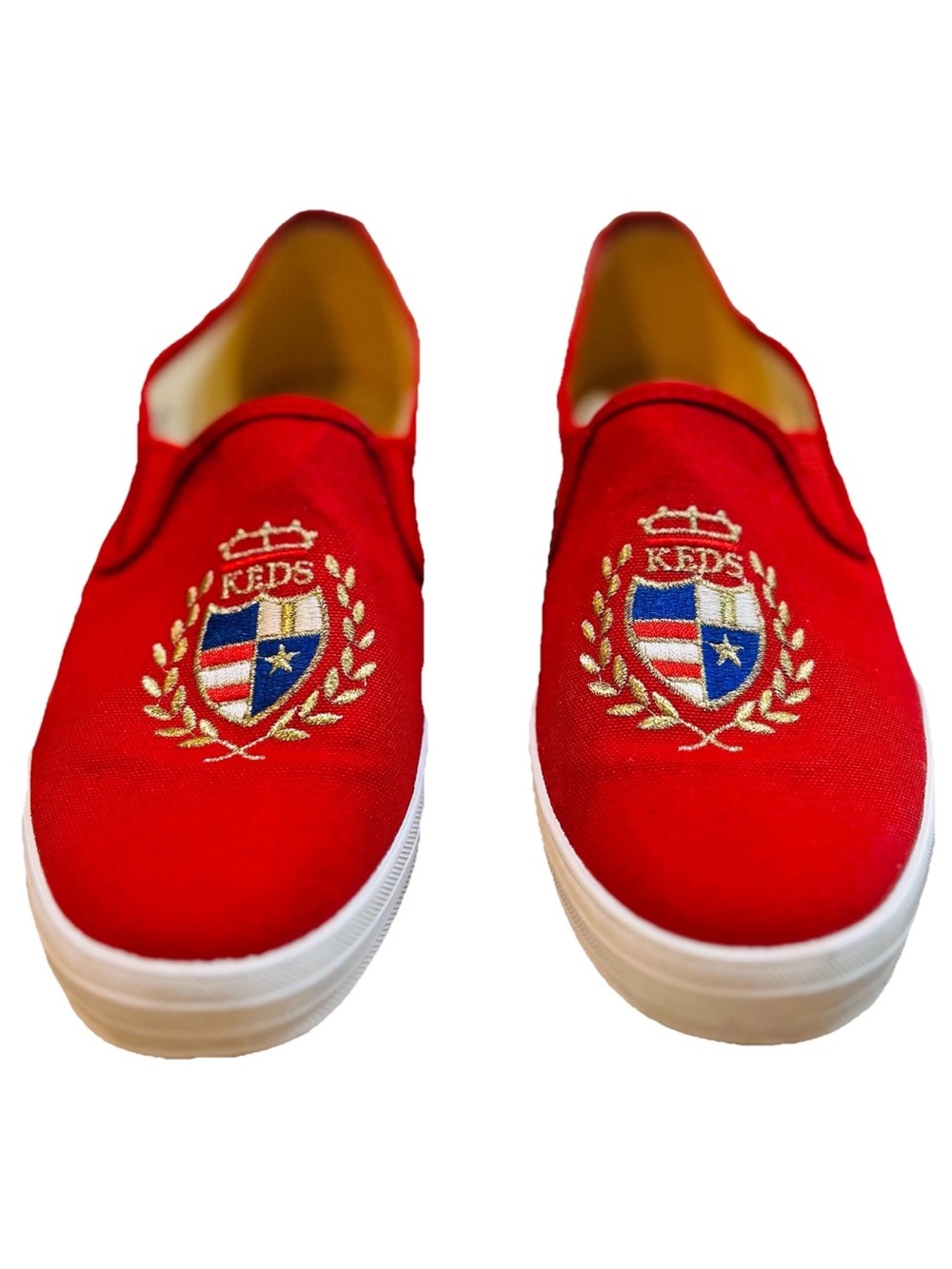 Vintage Keds Women’s . 8.5M Red Canvas Slip On  Embroidered Crest WF-0147M Rare